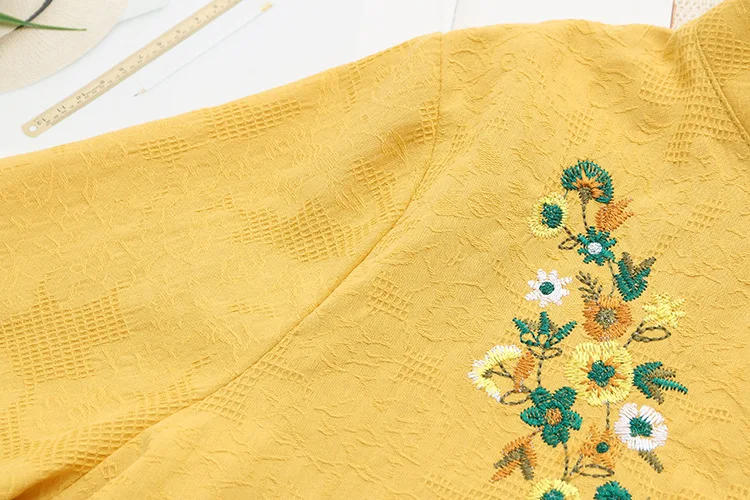 

Embroidery Women's Blouse Plus Size XXXL 4XL Casual Floral Three Quarter Summer Blouse Loose Camisas Mujer Chemise KKFY5315