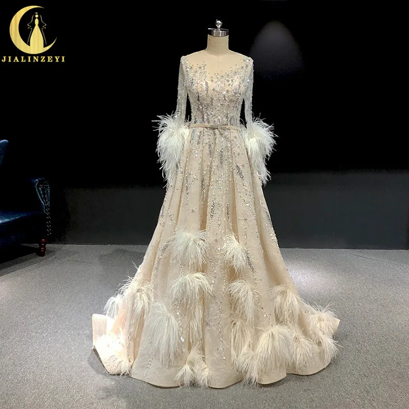 Платье трапеция с длинными рукавами и перьями кристаллами|Вечерние платья| |