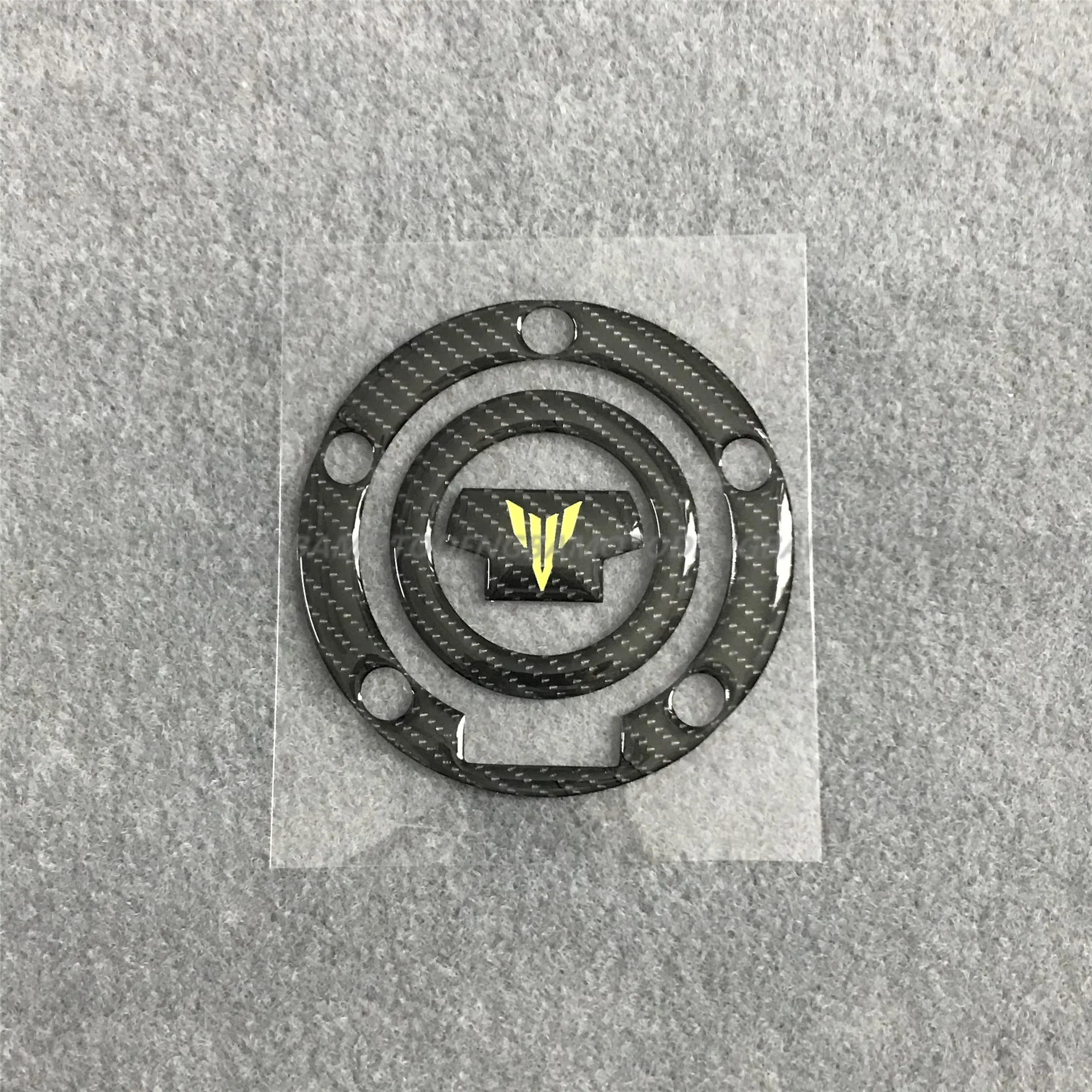 Мотоциклетная защитная накладка из углеродного волокна для топливного масла