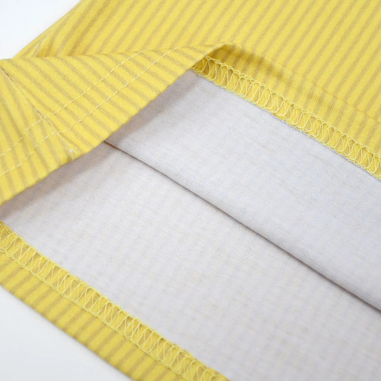 Детский комплект одежды из футболки и брюк с длинным рукавом |