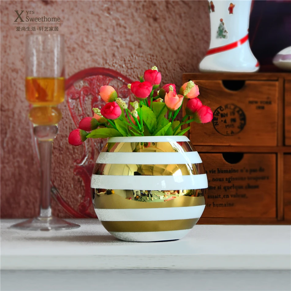 

Nordic wind flower ball shape golden stripe flower vase creative ceramic vase simple flower vase