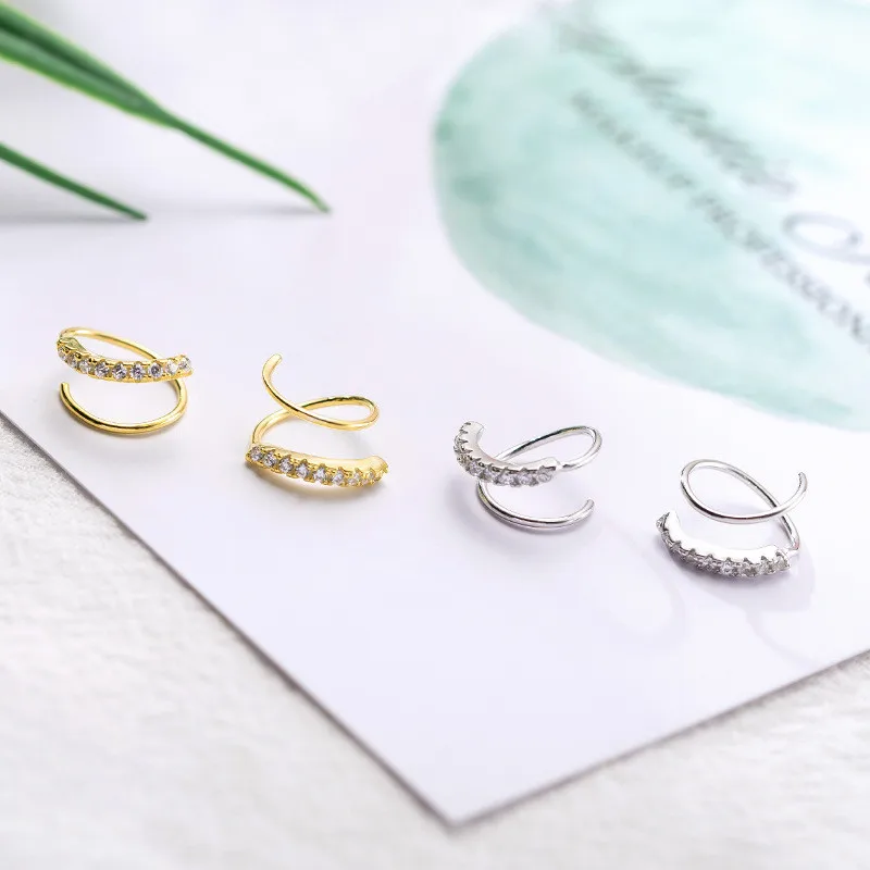 Женские серьги-гвоздики с инкрустацией в виде винтовой ленты Серебро S925 пробы