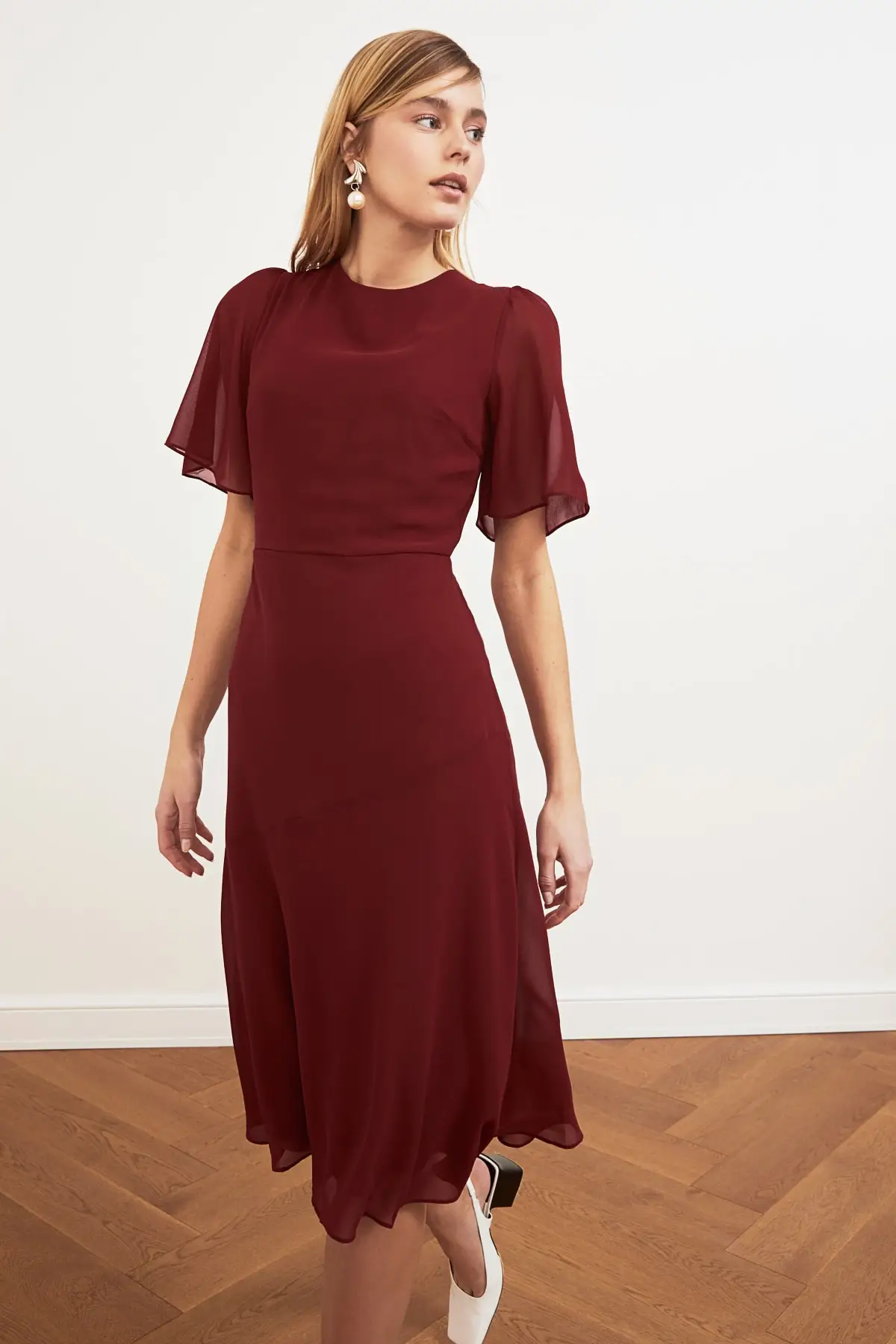 

Trendyol Flower Decorated Dress TWOSS20EL0908