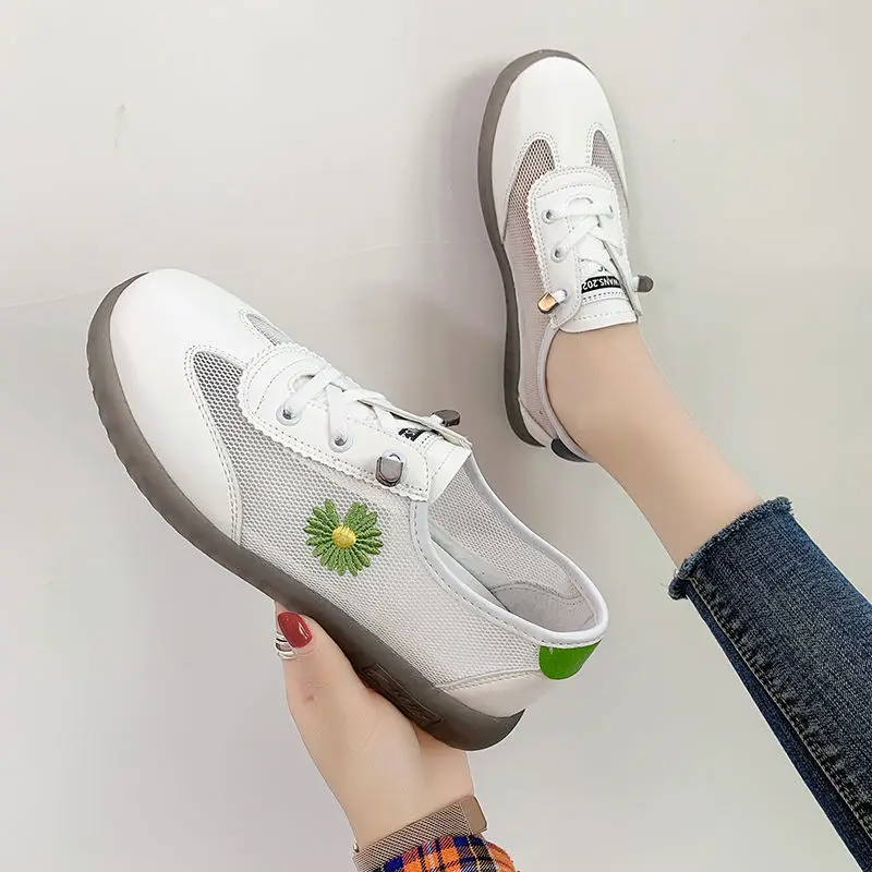 

2021 Summer Mesh Surface White Shoes Female Ins Online Celebrity Little Daisy Student Women Sneaks Shoes Women