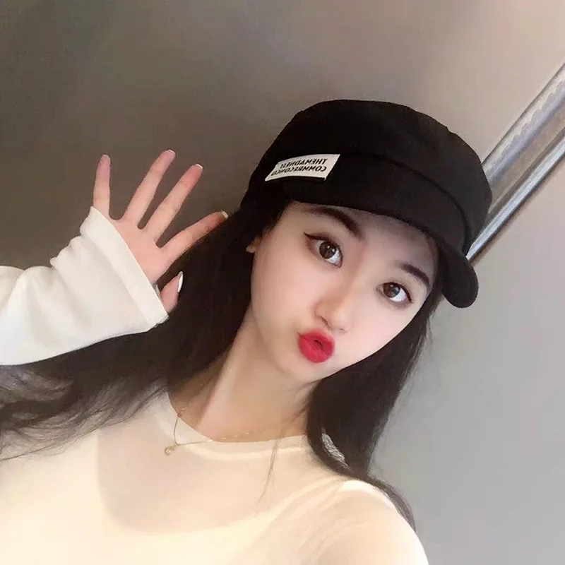 Дизайнерская темно синяя шапка женская осенняя Корейская версия сетчатая