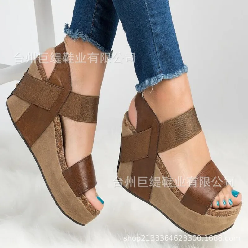 

Женские босоножки, каблук 8 см, Размеры 35-42