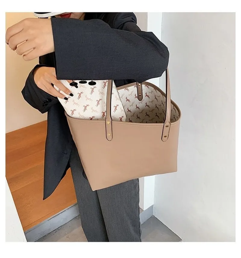 

2020 New Fashion Mature Style Tote Bags Woman Handbags Cartoon Printing Composite Bag Big Capacity Zipper Single Shoulder Bags