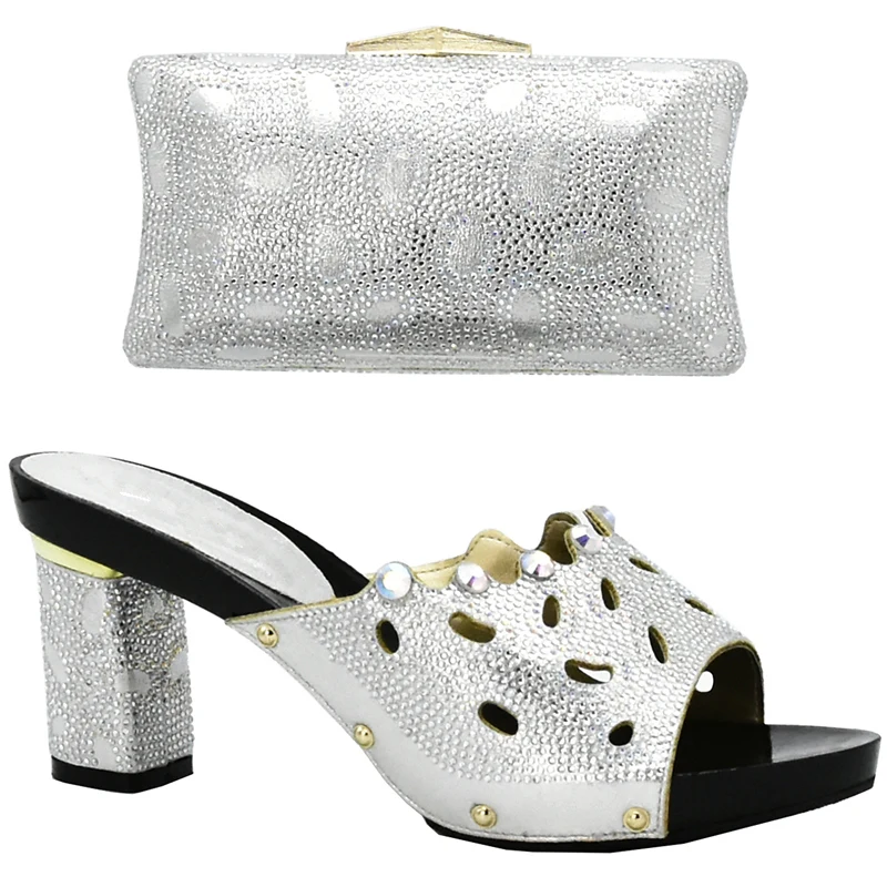 Туфли на высоком каблуке украшенные искусственными камнями Новые итальянские