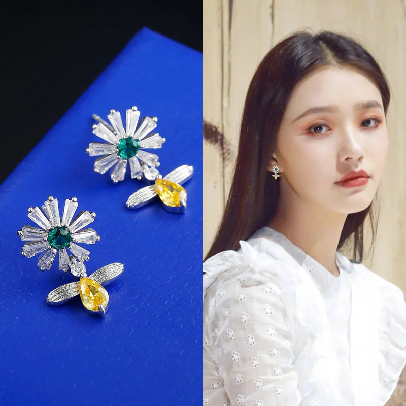 

2021 New Arrival Delicate Daisy Flower Bee Zircon Drop Earring For Women Girl Trendy Jewelry Accessory Party Engagement