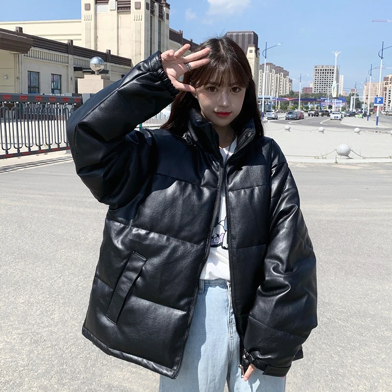 2021 модная черная короткая теплая куртка из искусственной кожи пузырьковая