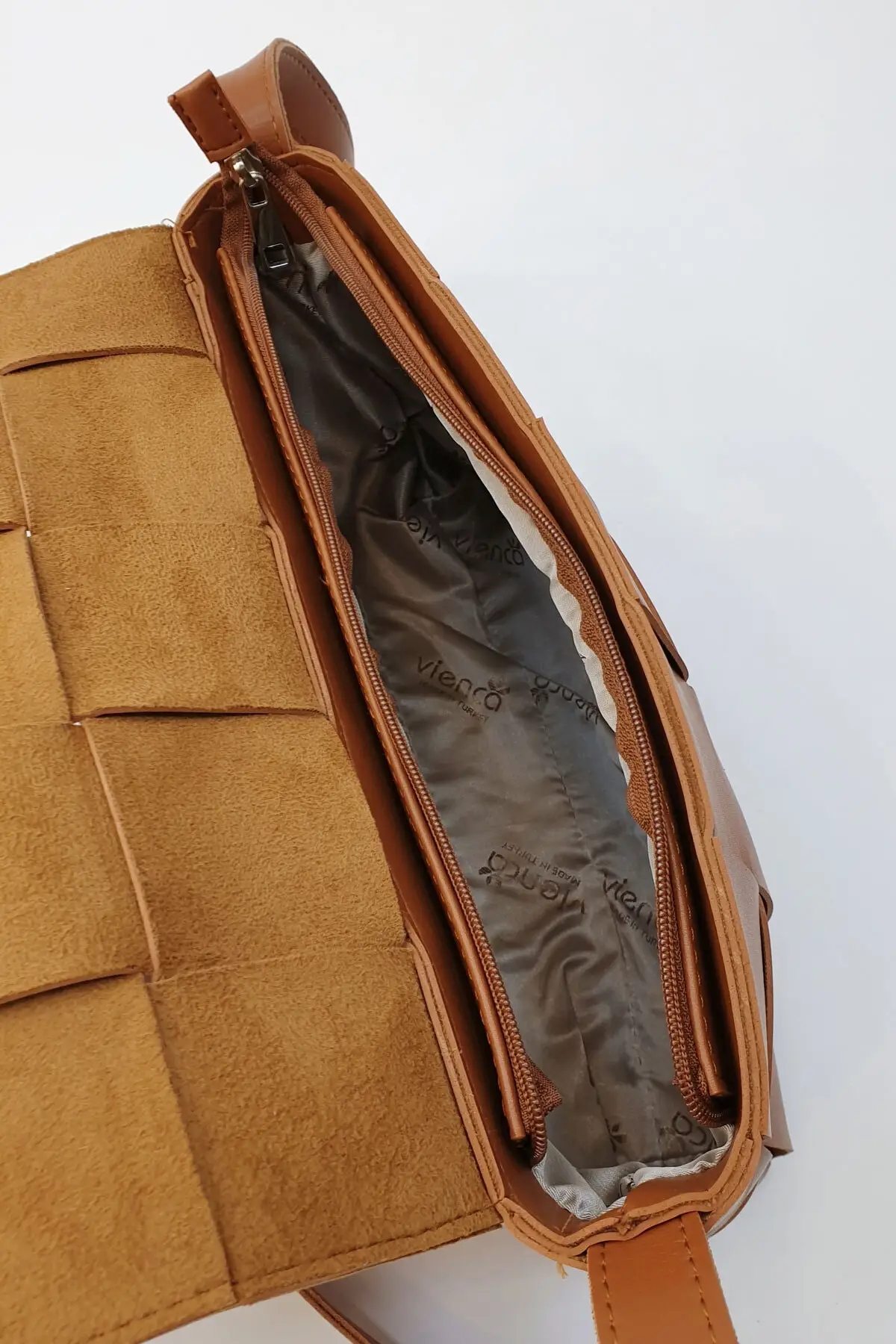 

Lenar Women Weave Pattern Casual Shoulder Bag tan