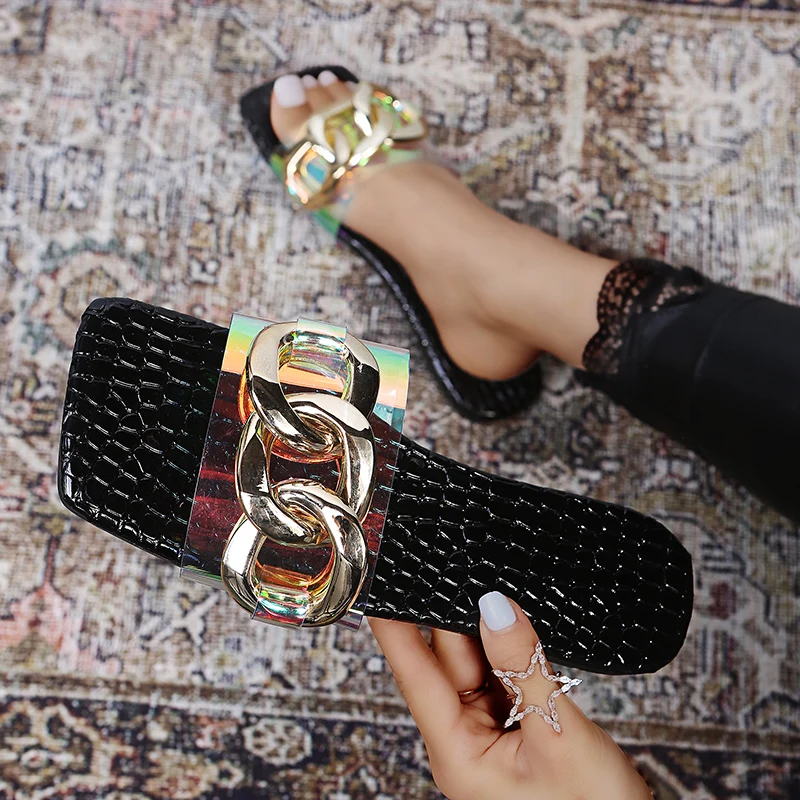 

Women Summer New Metal Decoration Square Heel Sandals Light Comfortable Outdoor Beach Slippers Flat Slides Fashion slippers