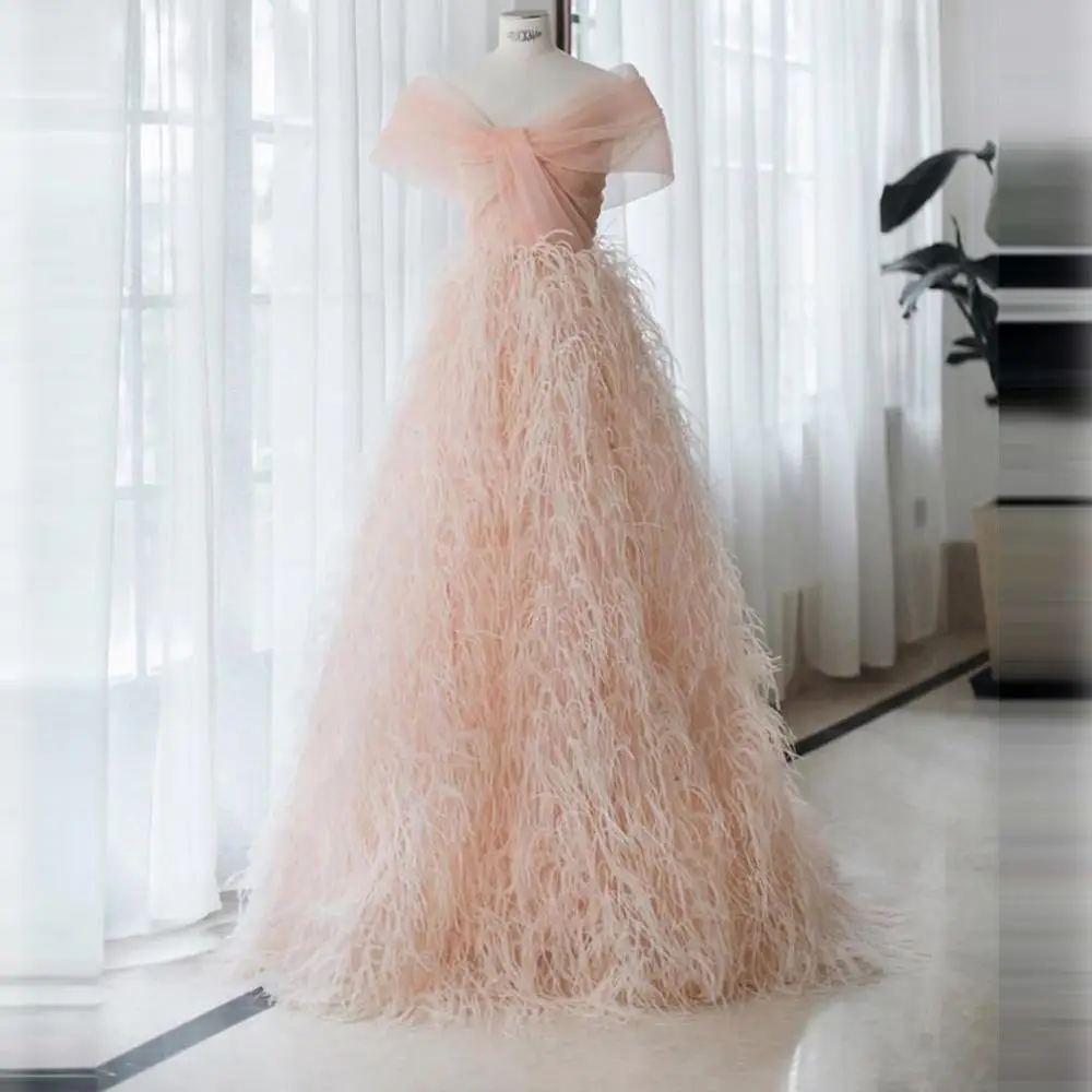 

Long Sleeves Feathers Maternity Dress for Photoshoot or Babyshower Maternity Gown Designer Shooting Dress Evening Dress