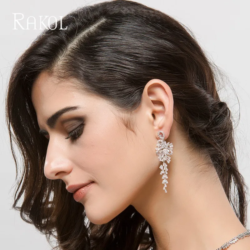 Набор серег подвесок с фианитами ААА и цветочной кисточкой|Серьги-подвески| |