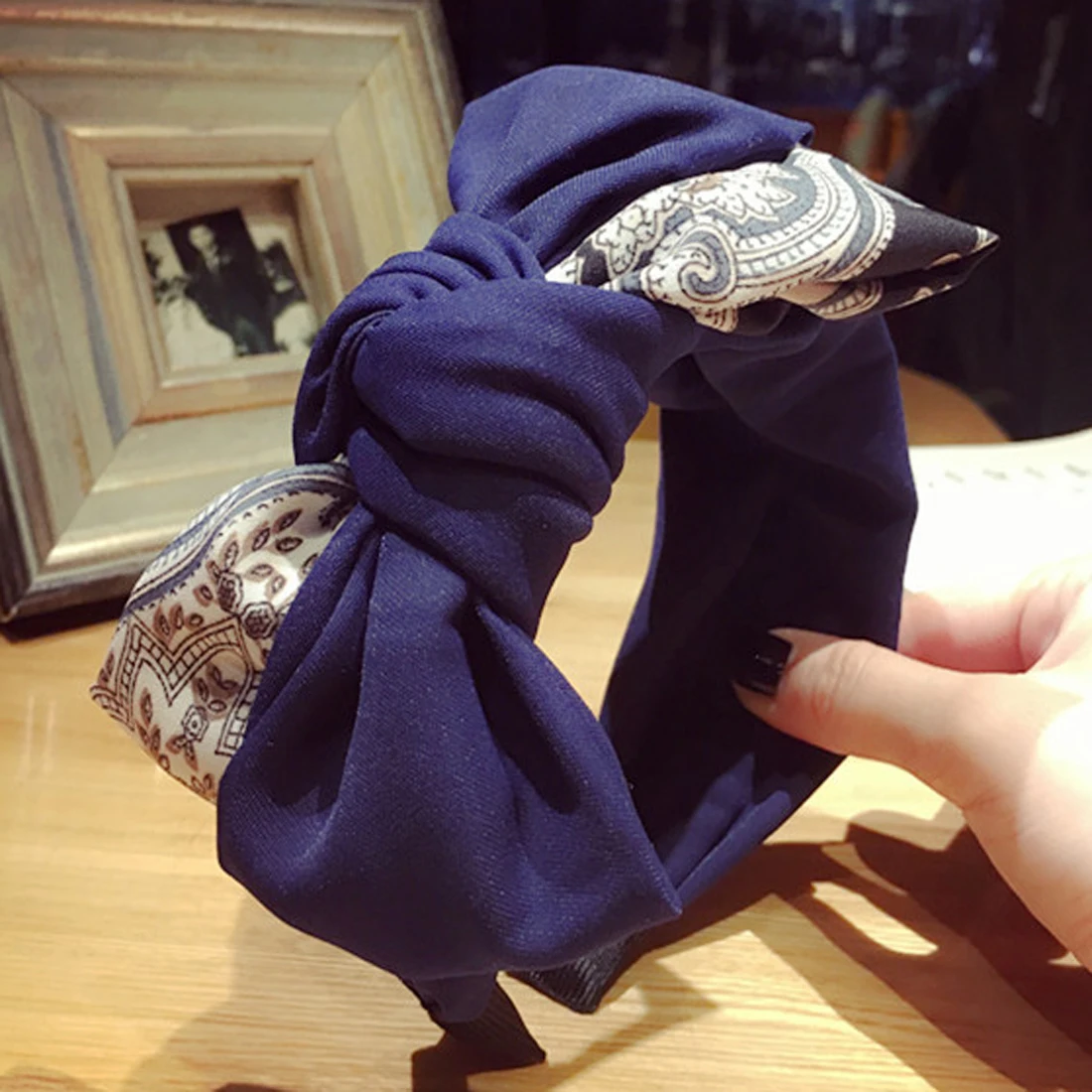 

Elegant Women's Bowknot Floral Wide Headbands Stretchy Non Slip Design Hair Bands Hair Hoop Hair Accessories For Girls Headbands