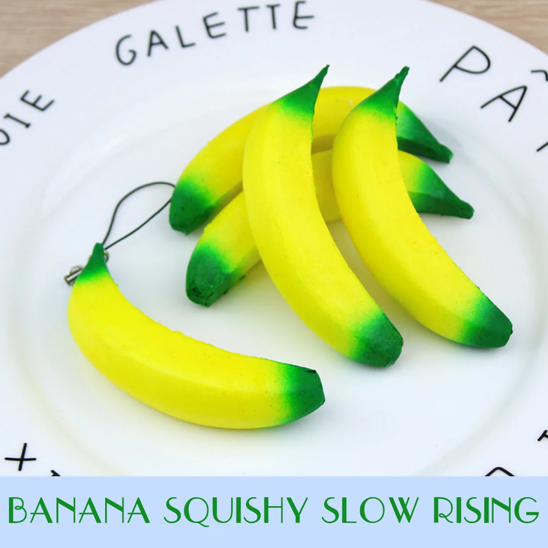 Милый банановый Squishy очень медленно принимает начальную форму рост