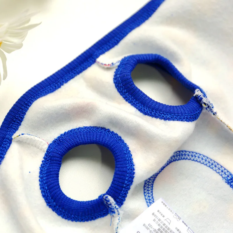 Теплый жилет для собак на осень и зиму мягкая удобная домашняя одежда с принтом