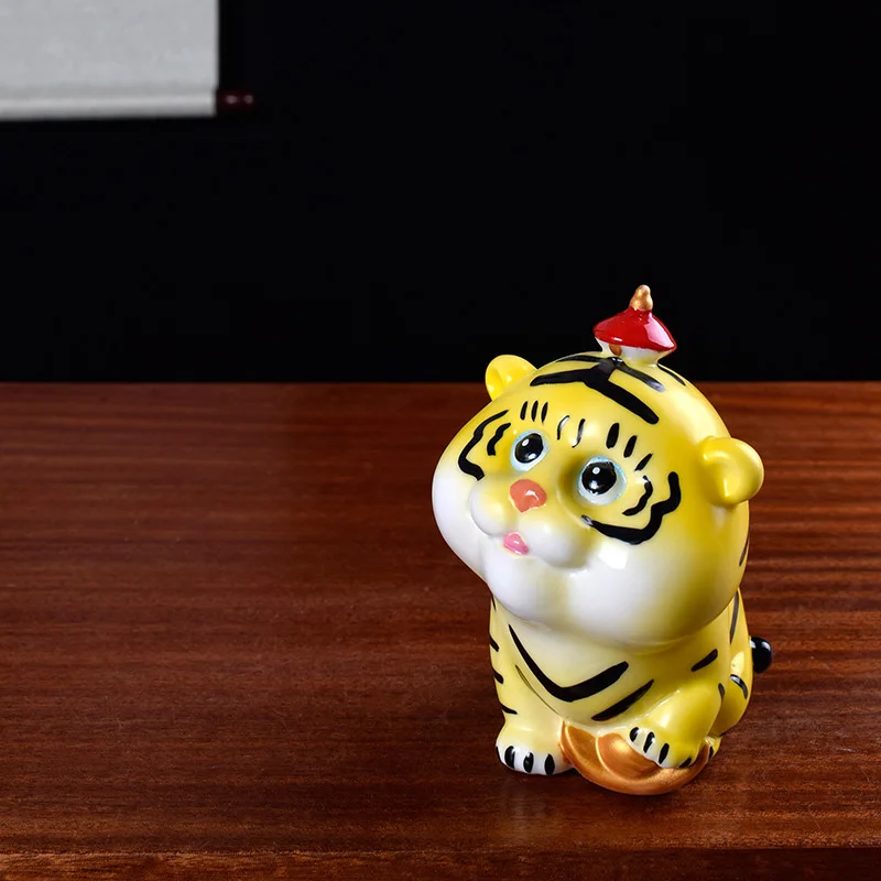 Ceramics Painted Tiger small statue ，Modern art sculpture Cute Home decoration accessories Year of the new Year's gift | Дом и сад