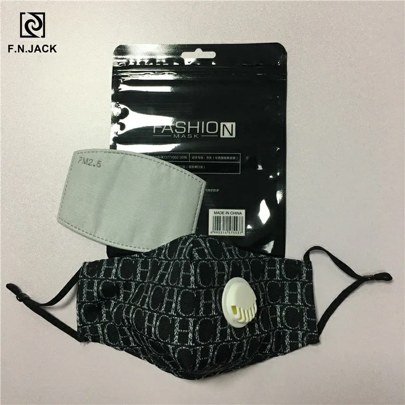 

1 Mask 2 filters Cotton Fashion Unisex Masks Luxury Mascarilla reutilizable Mascarilla Reuseable Washable Adjustable Ear-rope