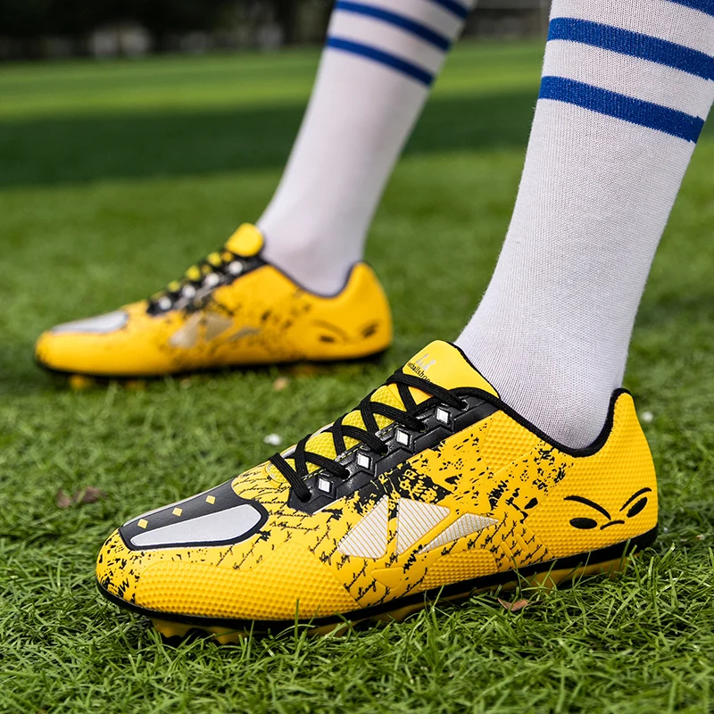 

2021 new fashion casual football shoes men's sports football shoes outdoor AG/TF high-top training shoes training socks plywood