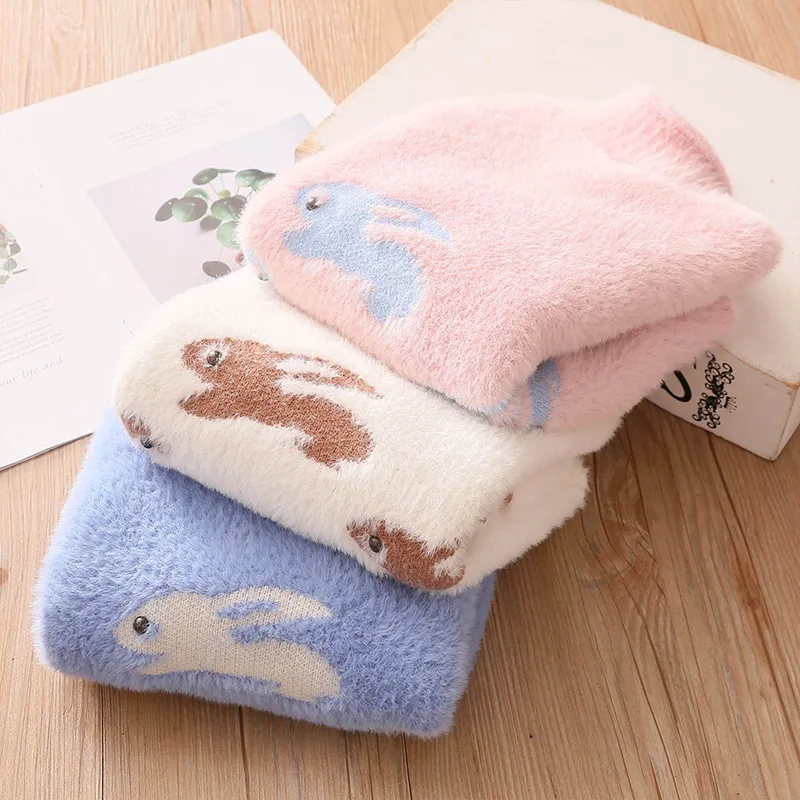 

Детский белый свитер с кроликом, новинка сезона осень/зима 2022, Стильная трикотажная водолазка для девочек, милые свитера для малышей