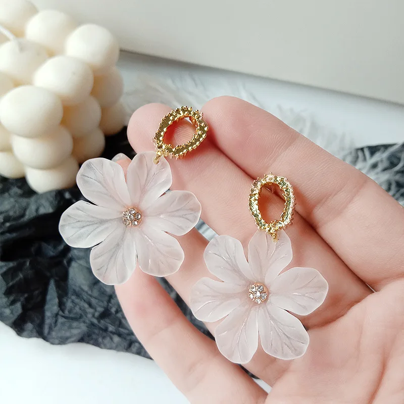 

2022 New Flowers Earrings Transparent Korean Forest Department Resin Flower Earrings Niche Design Girl Earring Gift For Friends