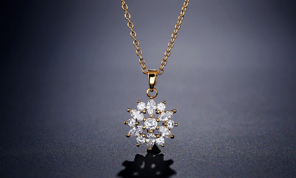 ZAKOL Fashion Rose Gold Color Pendants Flower Cluster Clear Crystal Zirconia Sweet Necklaces For Women Jewelry FSNP2105