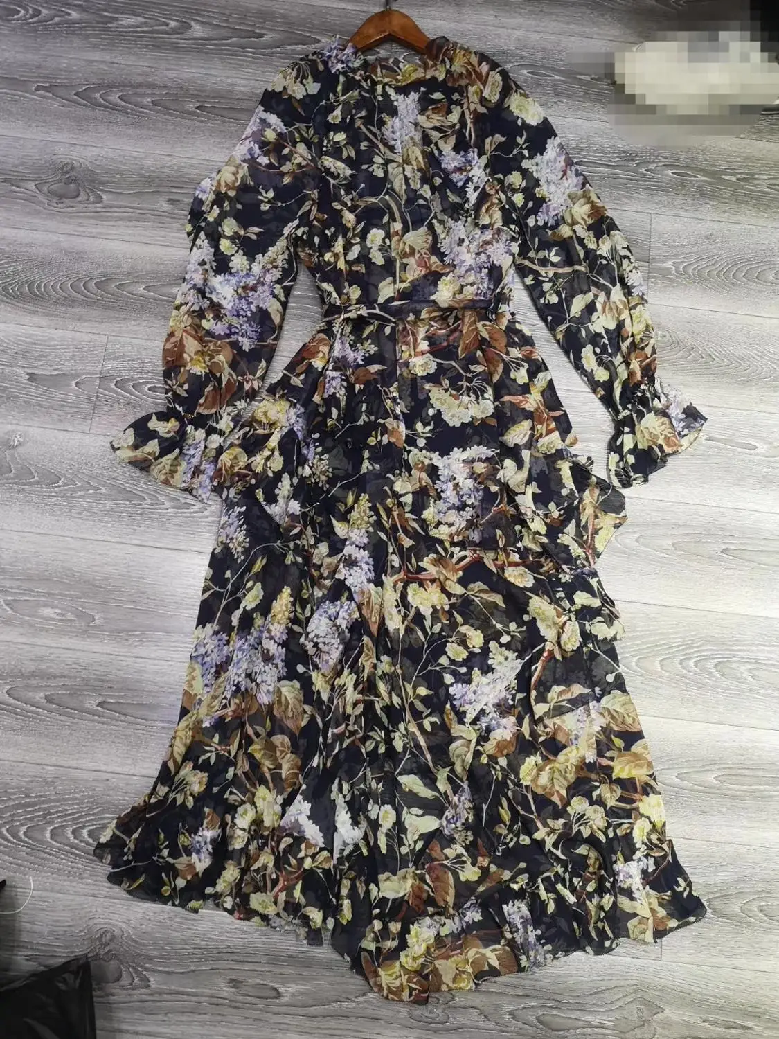 100% шелк Женская Новая мода темперамент Печать лепесток рукав длинное платье |