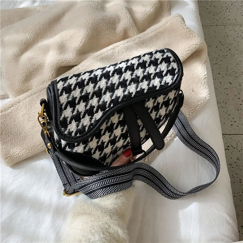 

Bag women 2020 new fashion retro one-shoulder portable cross-body saddle bag autumn and winter wild broadband shoulder bag