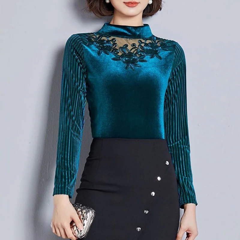 

Женская бархатная блузка составного кроя с длинным рукавом и высоким воротником