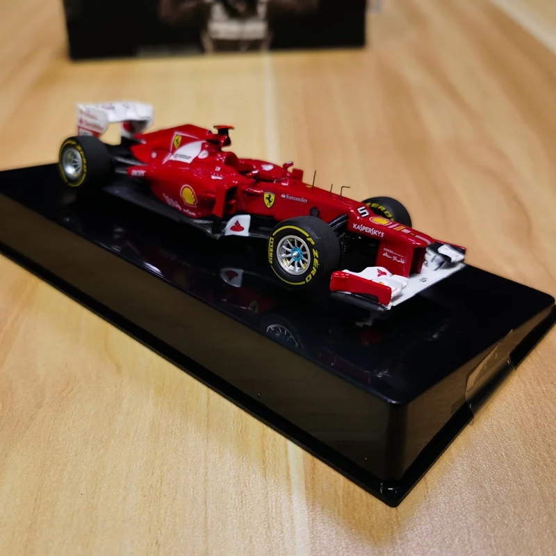 

Модель гоночного автомобиля из сплава 1:43 издание в твердой обложке Ferrari F1 Alonso, коллекция украшений, рождественский подарок, игрушка