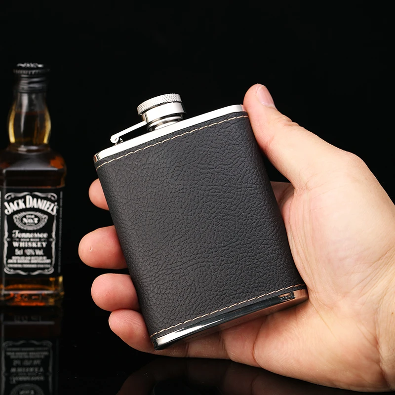 

Outdoor Hip Flask Light Luxury Black Tainless Steel Hip Portable Small Sealed Jar Decantador De Vino Kitchen Supplies BK50JH