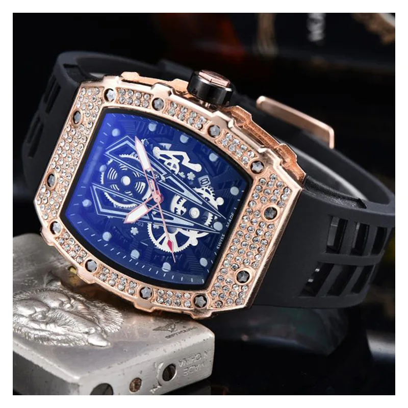 

2021 men's watch European and American carbon fiber grain fashion brand quartz watch Black pointer quartz Sports Watch