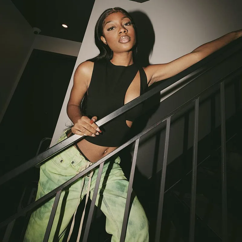 Винтажный укороченный топ с асимметричным вырезом в стиле 90-х сексуальная