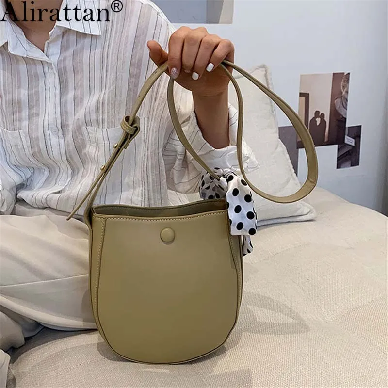 

Alirattan New PU Leather Crossbody Bag For Women Fashion Design Shoulder Messenger Travel Bag Luxury Brand Vacation Shopping Bag