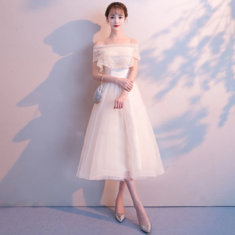 Китайское платье Ципао женское длинное цвета шампанского с открытыми плечами