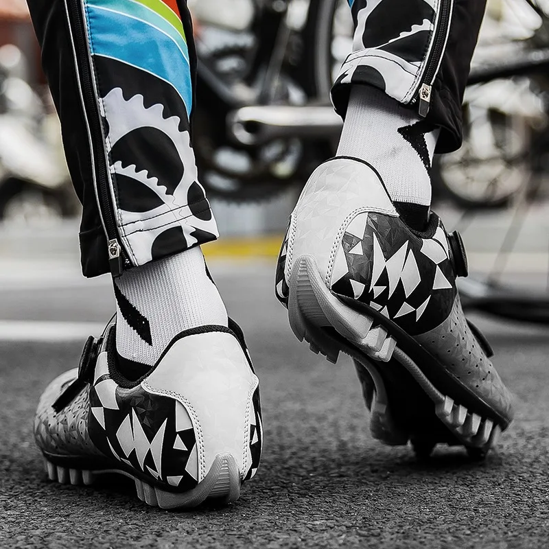 

Men Professional Road Biking Shoes Self-locking Ultralight Bicycle Sneakers Outdoor Mountain Bike Shoes New MTB Cycling Shoes