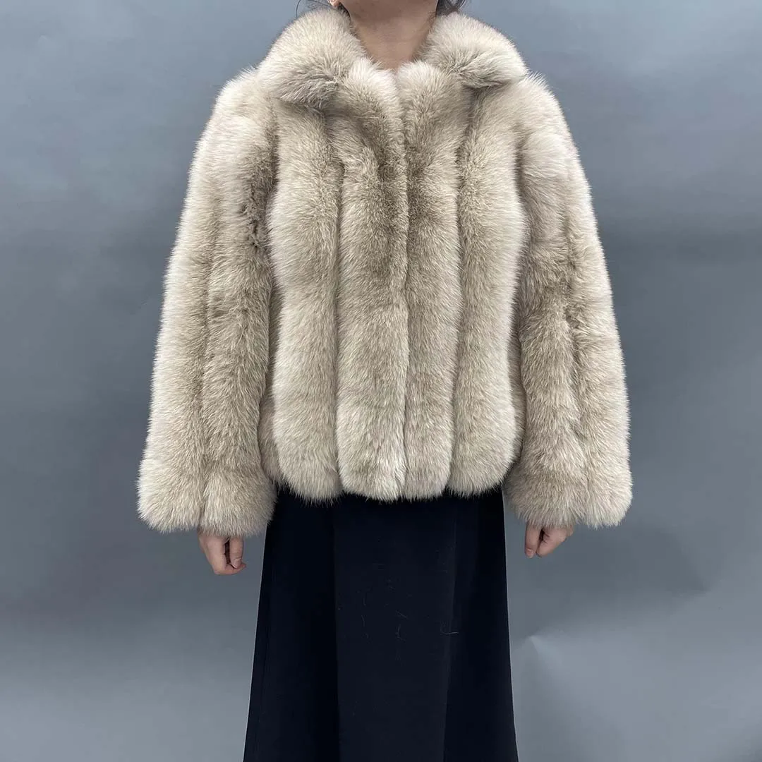 Женское зимнее пальто из лисьего меха с вертикальным отворотом | Женская одежда