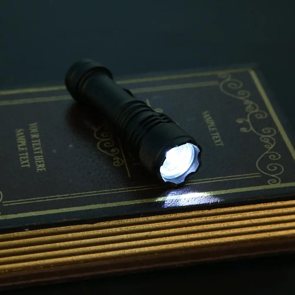 

Super Bright 5000LM CREE Q5 AA/14500 3 Modes Zoomable LED Flashlight Torch