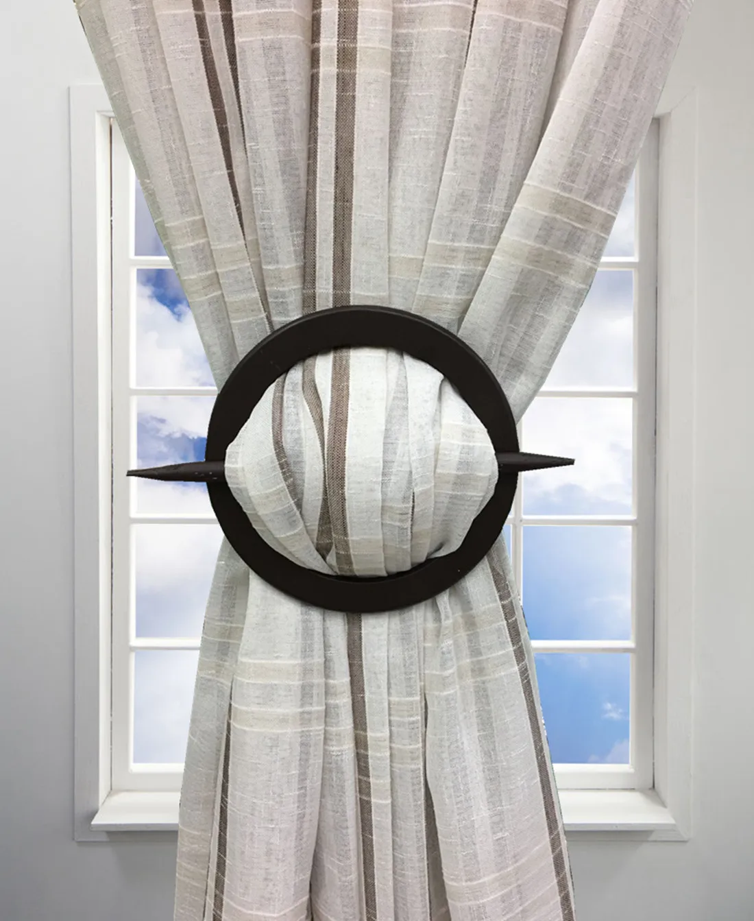 

Wooden Taiyanghua Curtain Buckle Strap round 2 Price Plug Ring