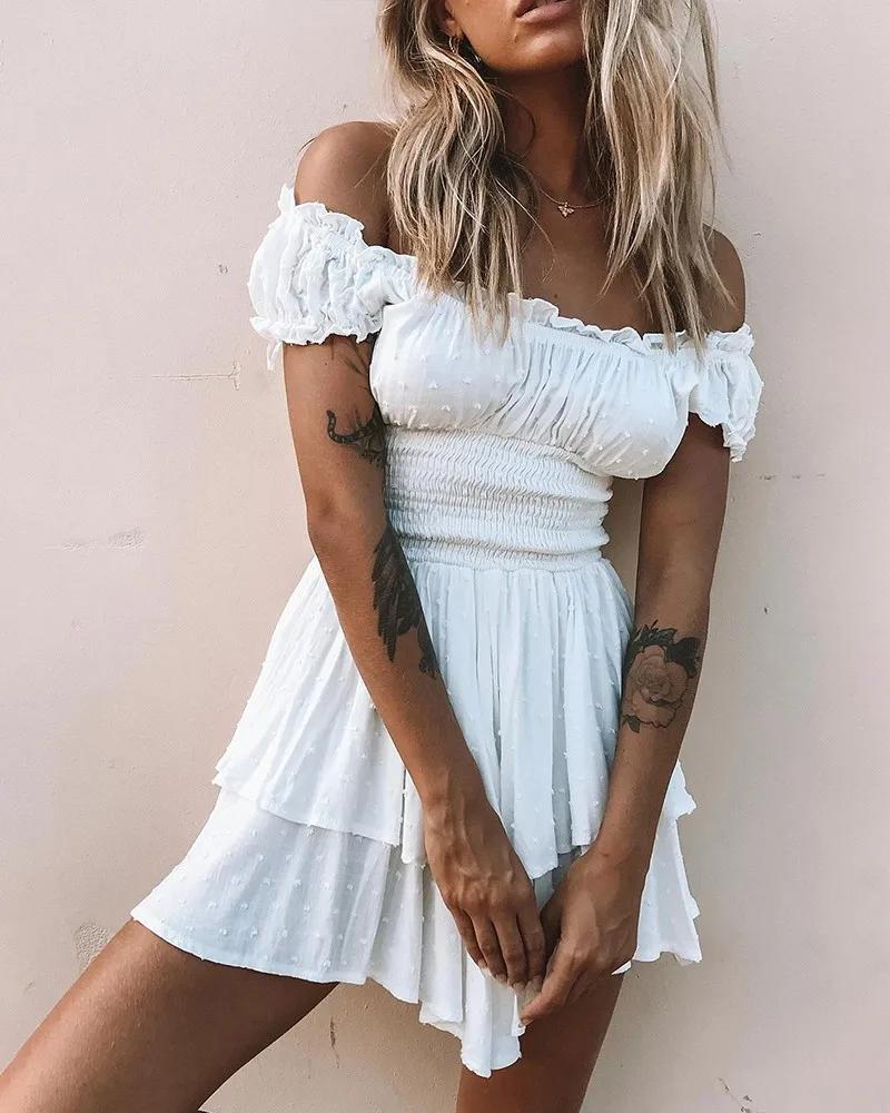 Платье с открытыми плечами и подолом в горошек|Женские платья| |