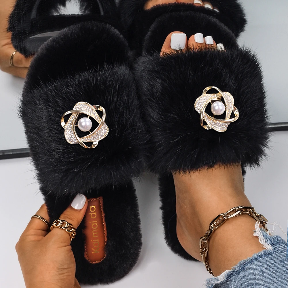Women's Flower Decor Faux Fur Slides Bling Rhinestone Pearl Ladies Flats Fur Sandals Slippers Winter Custom Flip Flops Shoes