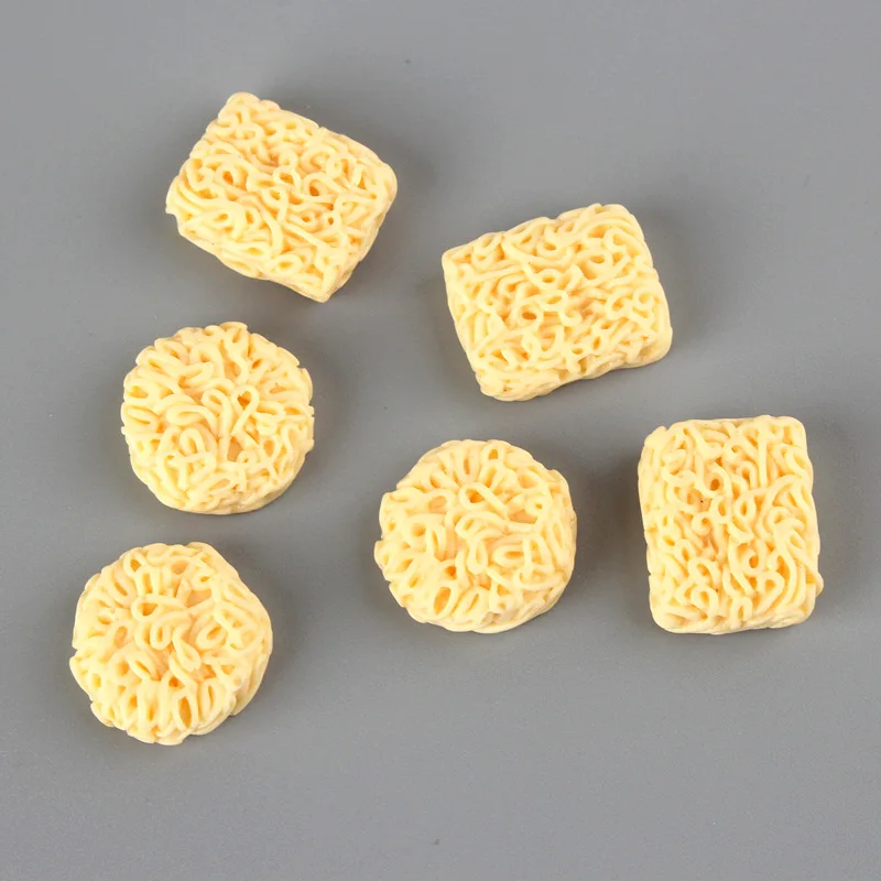 

100pcs Artificial Simulated Instant Noodle Decorative Model Fake Food for Photo Props Home Dollhouse Decor Kids Play Toys
