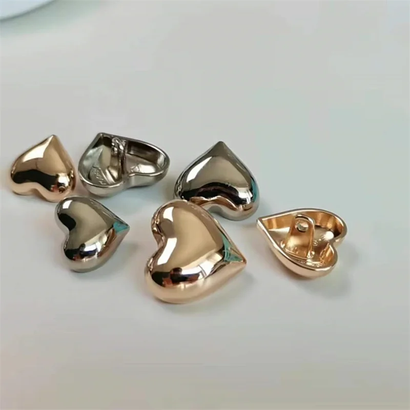 

6 шт. новые металлические зеркальные пуговицы в форме сердца, украшение для рукоделия, Швейные аксессуары для рубашек, свитеров, золотые и се...