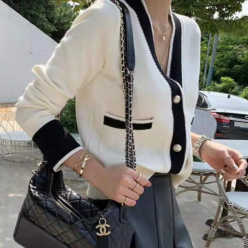 

Vintage Ladies Knitted Cardigans Sweaters Women Long Sleeve V-neck Korean Office Fashion Loose Slim Tops Temperament Stripe Coat
