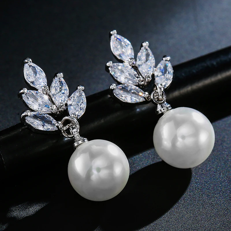 

Elegant Cubic Zirconia & Imitation Pearl Leaf Dangle Earrings for Women Fashion Bridal Wedding Party Jewelry