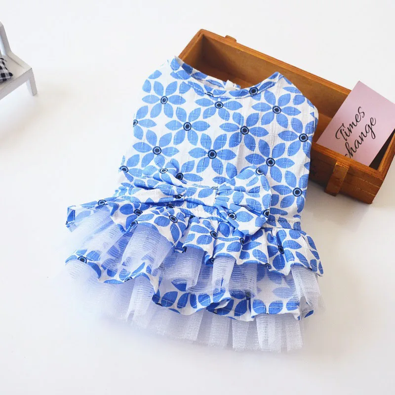 С цветочным рисунком Платье с изображением собаки для маленьких собак