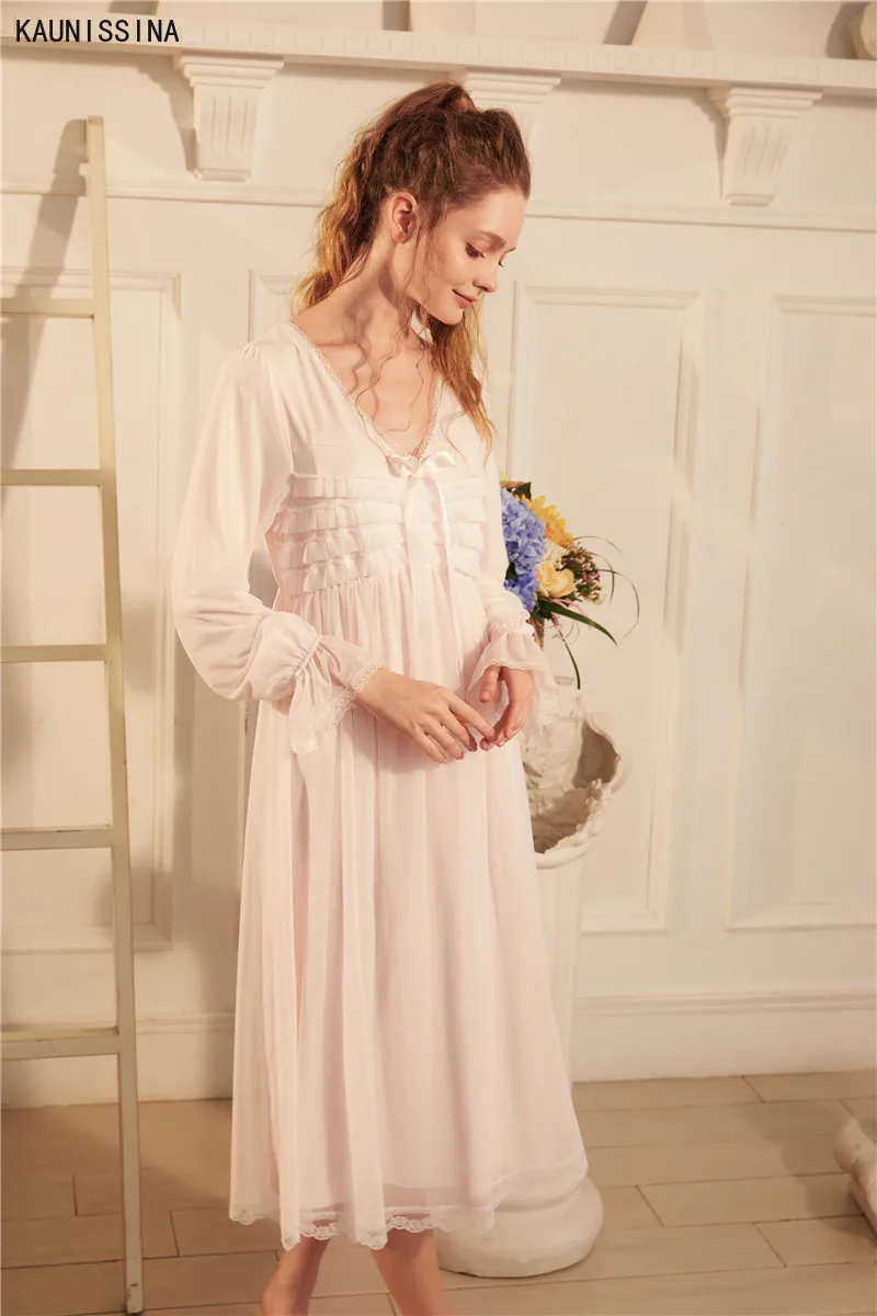 

Women Princess Dress Autumn Winter Retro Pleated Cotton Lace Nightdress Long Sleeve Loose Sleepshirts Courtly Style Night Dress