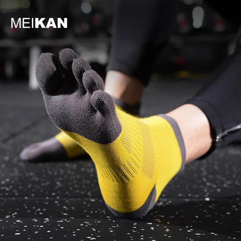 Men's and Women's Cotton 3 Pairs Per Set Breathable and Five-toed Socks Split Toe Socks Short Tube Five-toed Sports Yoga Socks