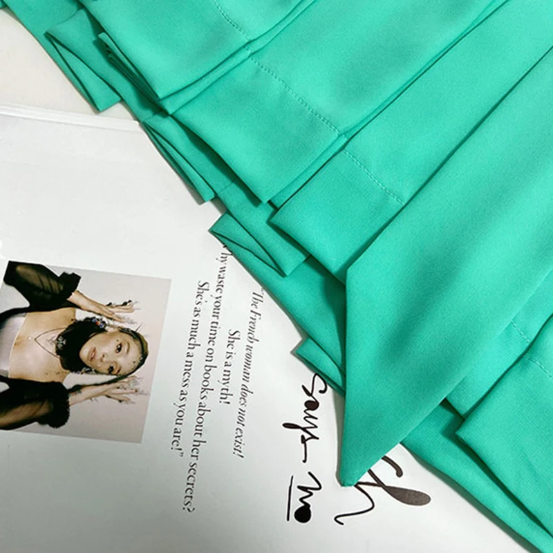 

TWOTWINSTYLE Loose Plain Summer Dress Females V Neck Short Sleeve Pleated Green Midi Casual Dresses For Women 2021 Fashion Style